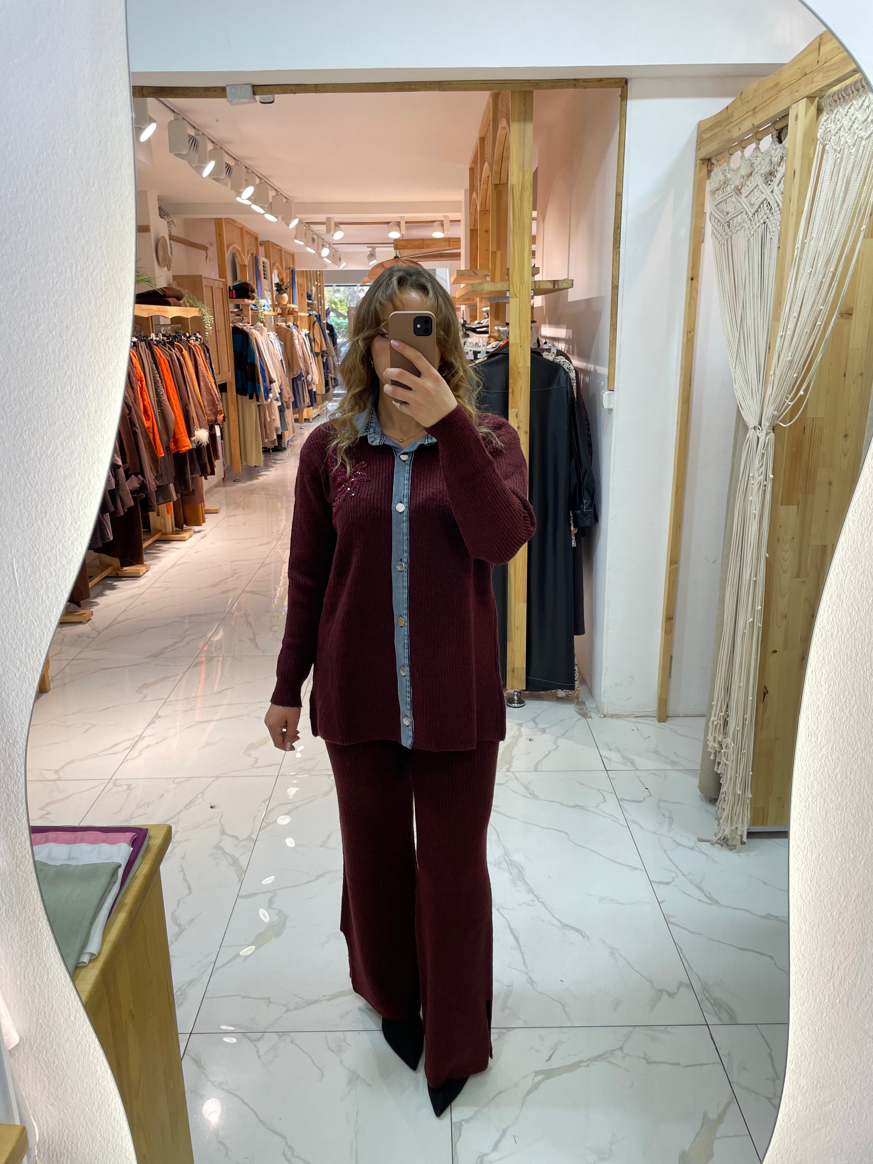 Kot Geçişli Yakası Taşlı Triko Takım