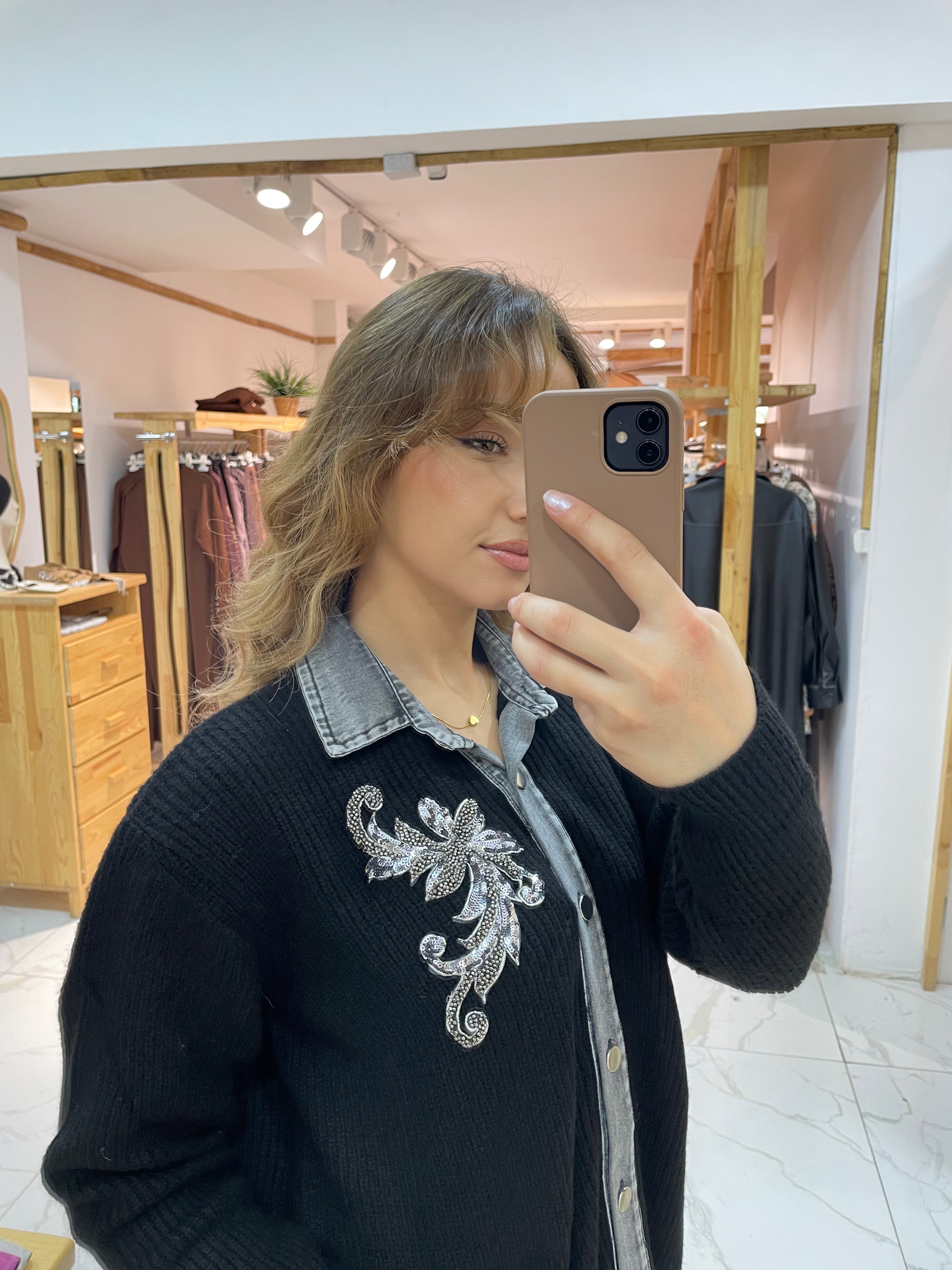 Kot Geçişli Yakası Taşlı Triko Takım