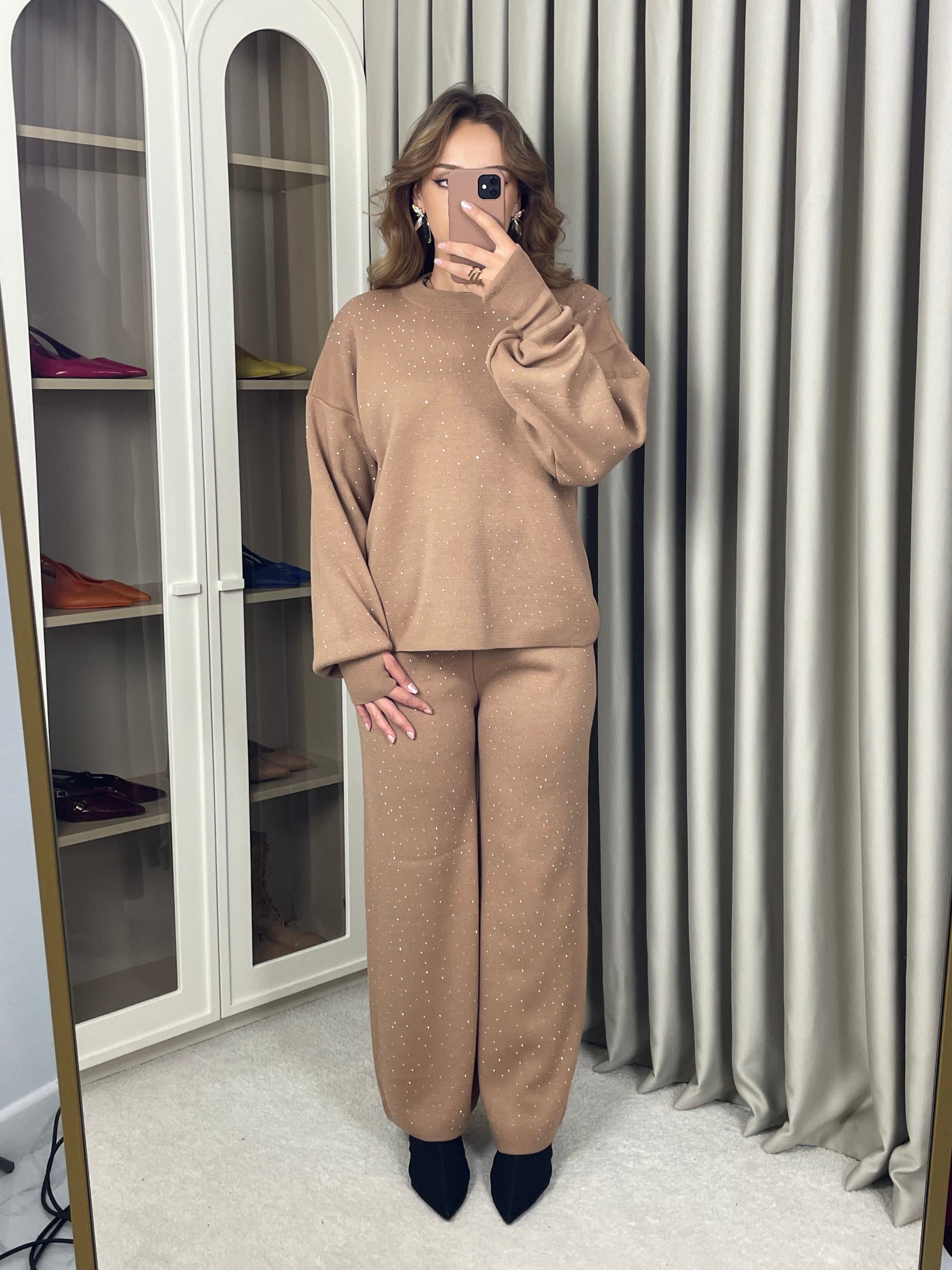 Kol Ucu Parmak Geçmeli Taşlı Takım