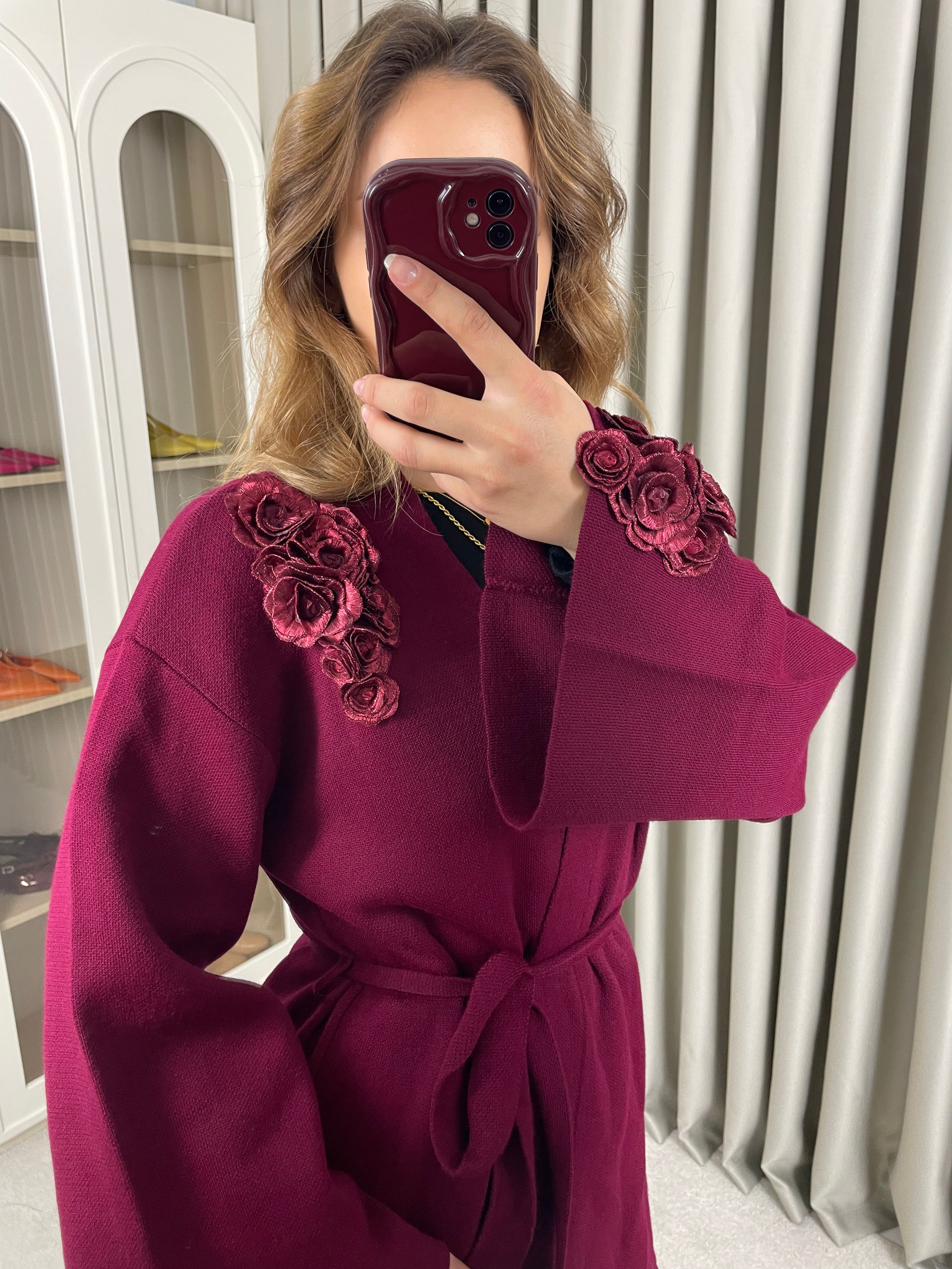 Kol Ve Omzu Gül İşlemeli Belden Bağlamalı Kruvaze Hırka