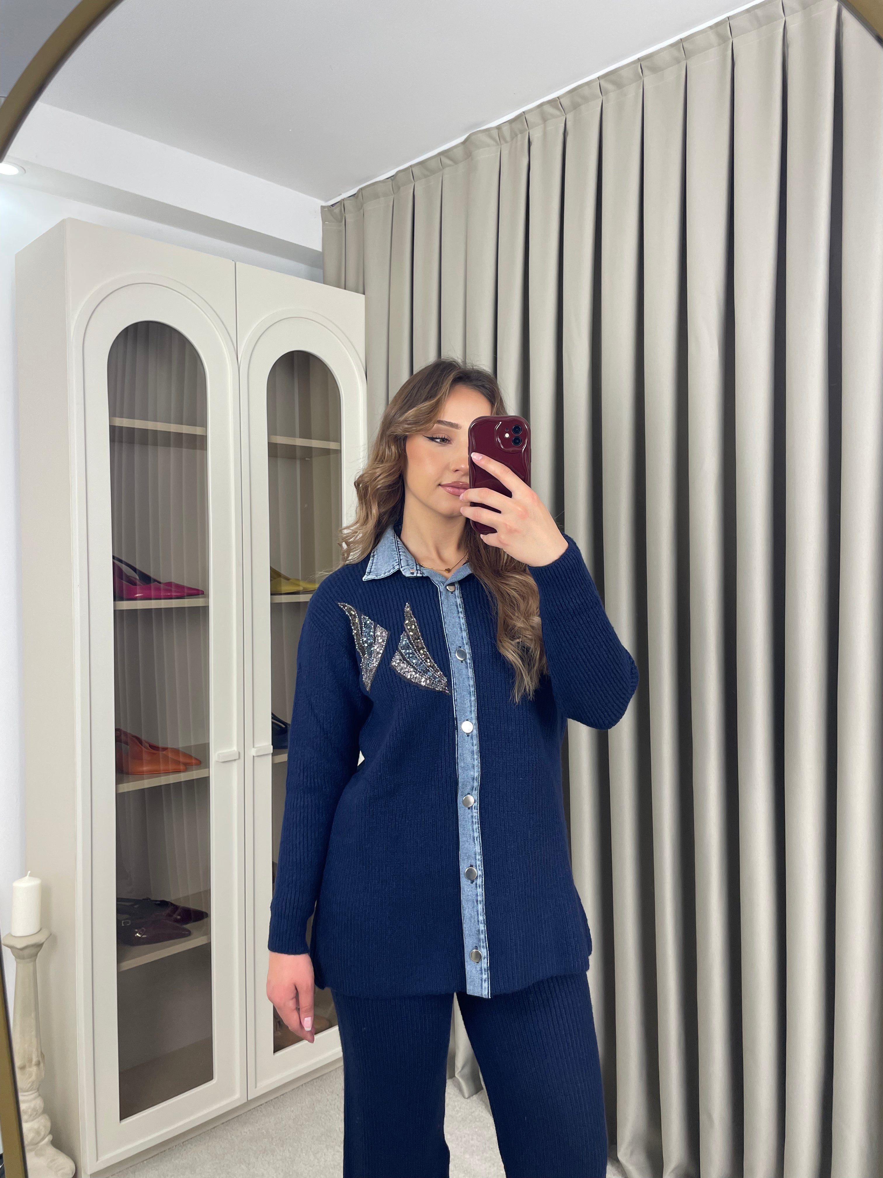 Kot Geçişli Yakası Taşlı Triko Takım