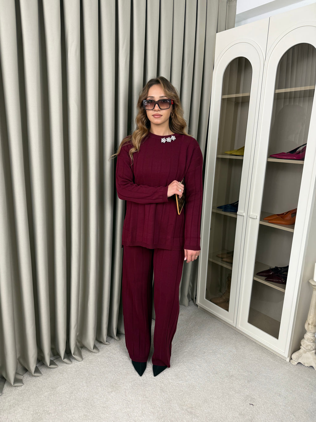 Yakası Taş Detaylı Fitilli Triko Pantalonlu Takım